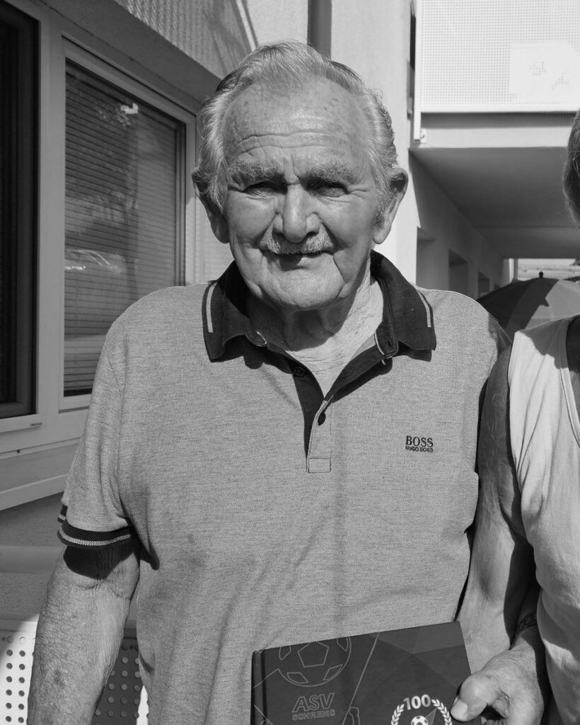 In stillem Gedenken an Erich Dumser