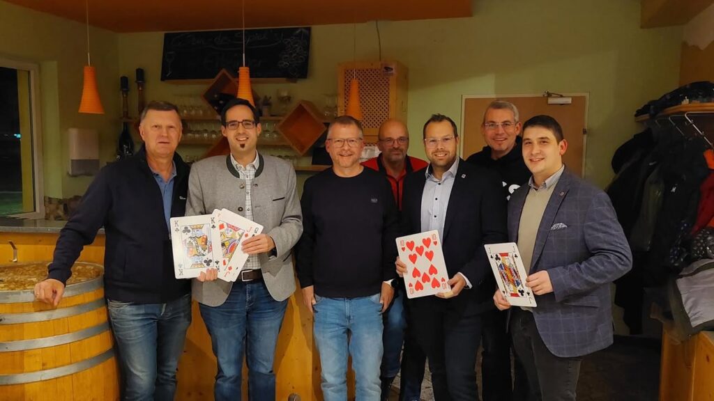 Gestern wurden wieder die Bummerl verteilt beim Zankerlschnapsen 🃏