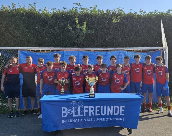 Das Halbfinale konnten unsere Jungkicker aus …