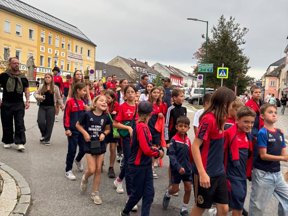 Während unsere KM in Lilienfeld um …